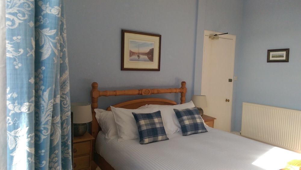 אייר Lochinver Guesthouse מראה חיצוני תמונה