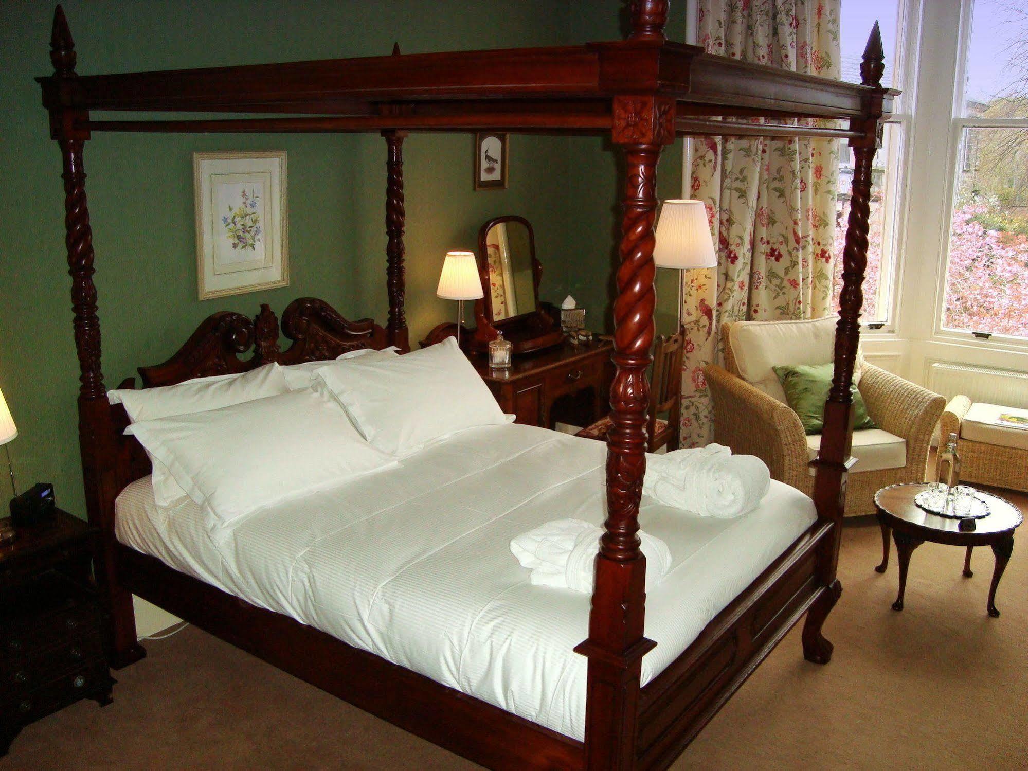 אייר Lochinver Guesthouse מראה חיצוני תמונה